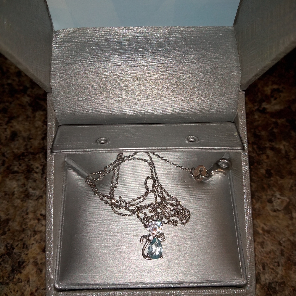 SALE!! STERLING Silver Swarovski Crystal Necklace